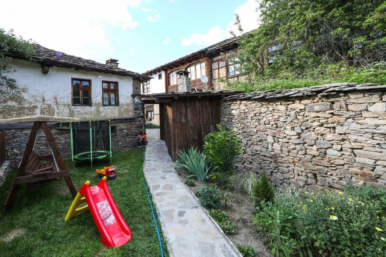 Тодорината къща Hotel Лещен Екстериор снимка