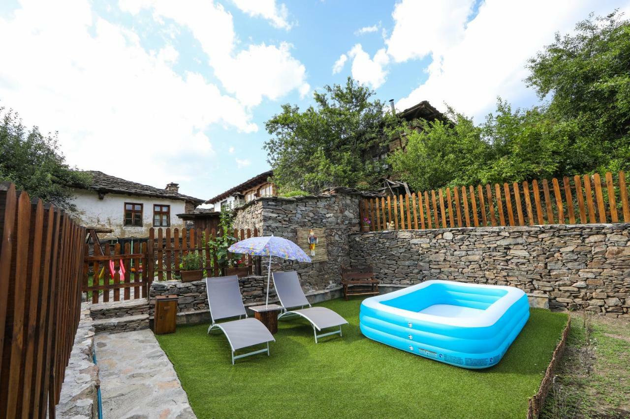 Тодорината къща Hotel Лещен Екстериор снимка